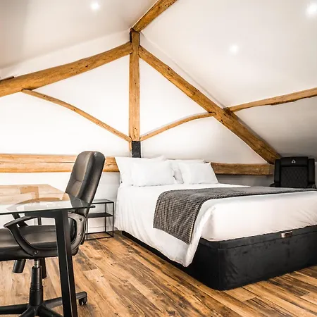Loft Prestige - Centro 3* לייריה