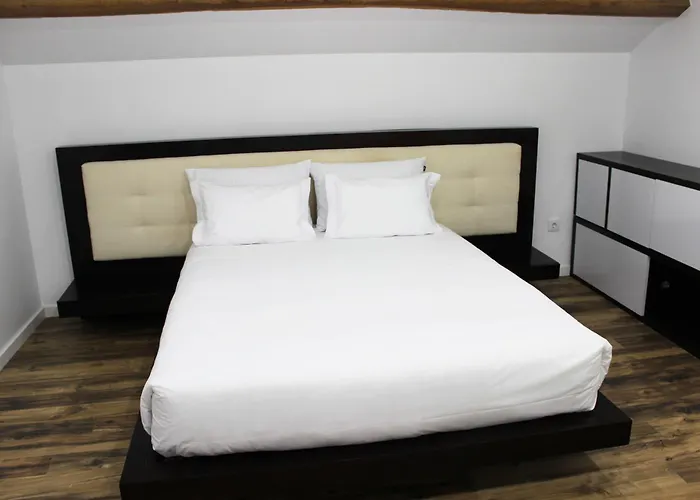 Loft Prestige 3* ليريا