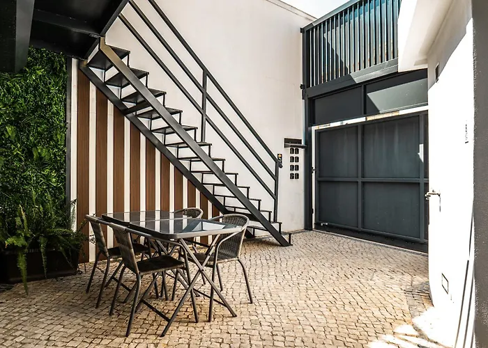 Loft Prestige 3* ليريا